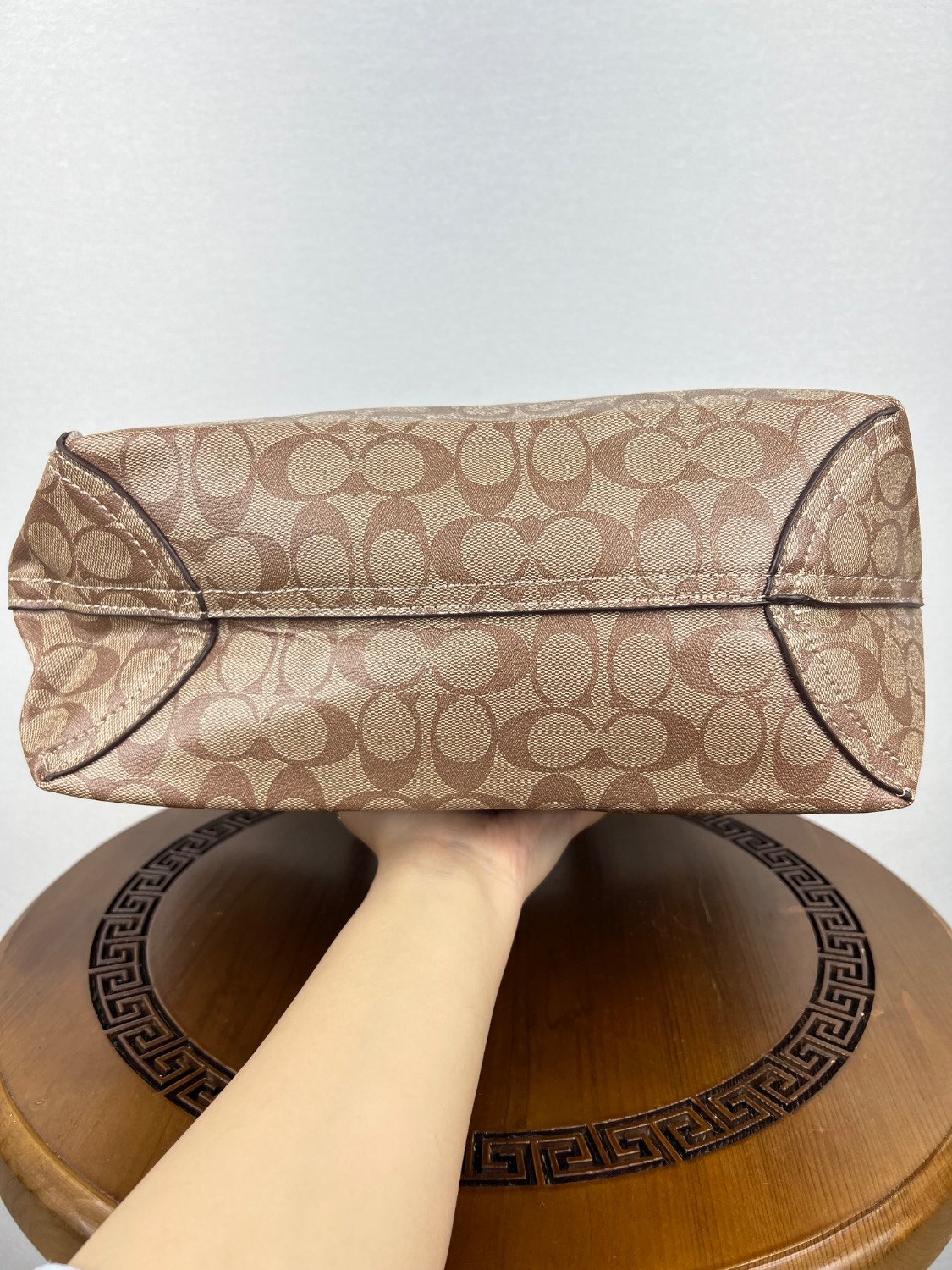 کیف برند COACH رنگ نسکافه ای - Image 5