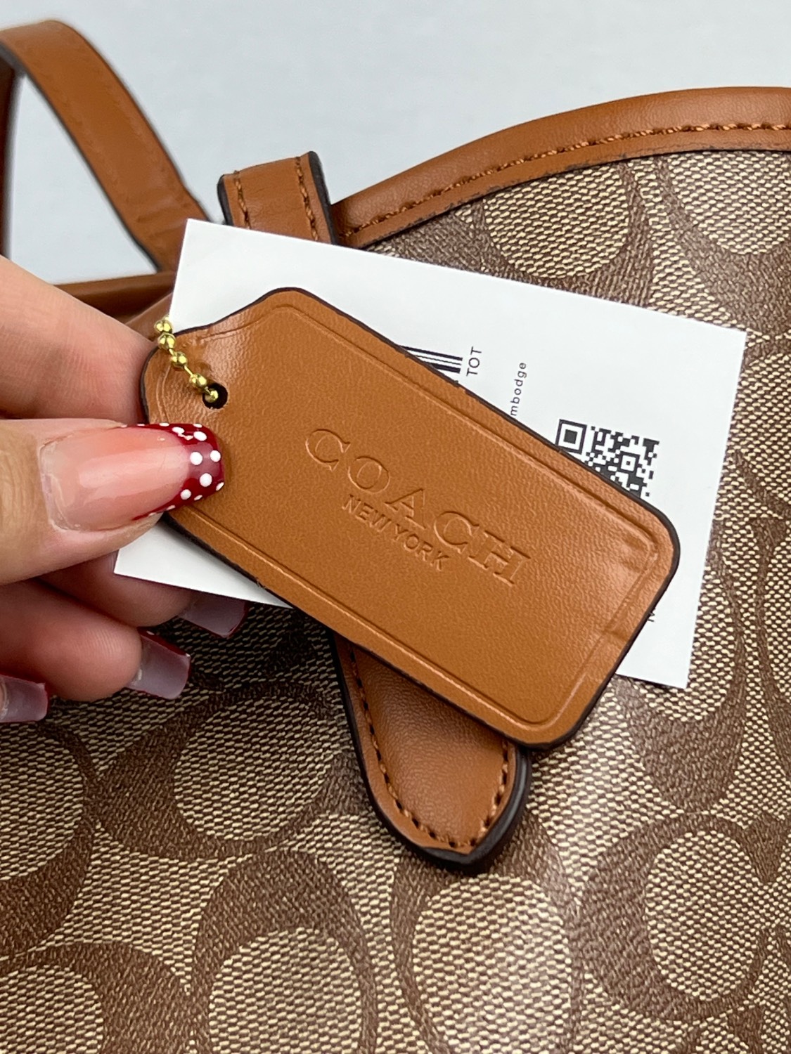 کیف برند COACH رنگ نسکافه ای - Image 7