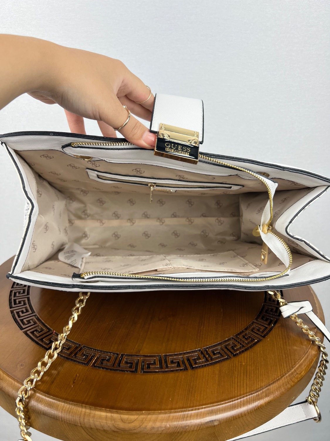 کیف برند GUESS - Image 7