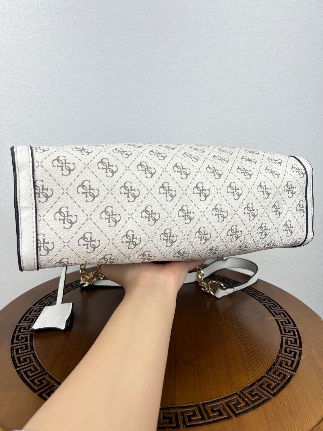 کیف برند GUESS - Image 5