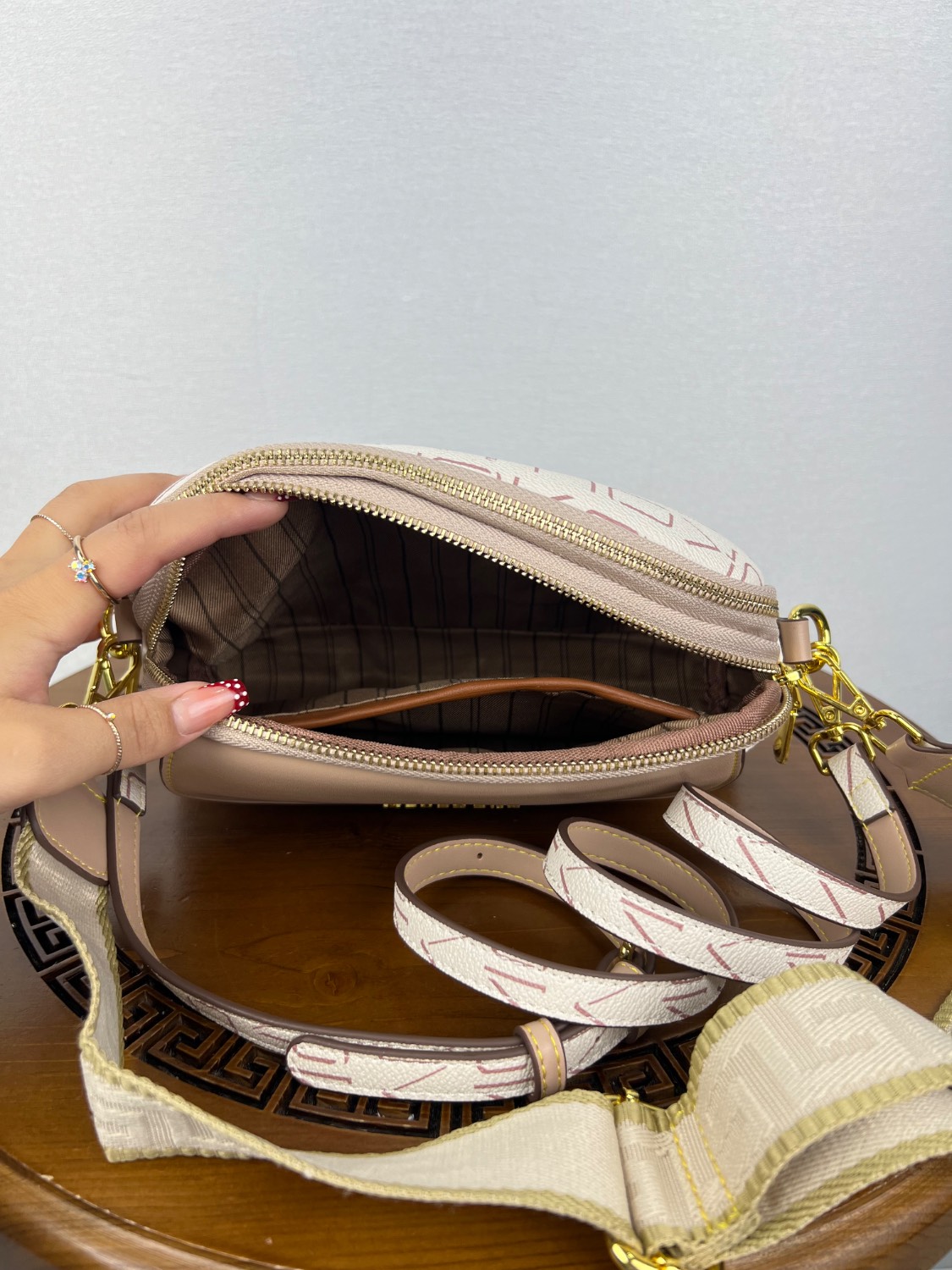 کیف MOKOU PUU رنگ کرم و نسکافه ای - Image 7