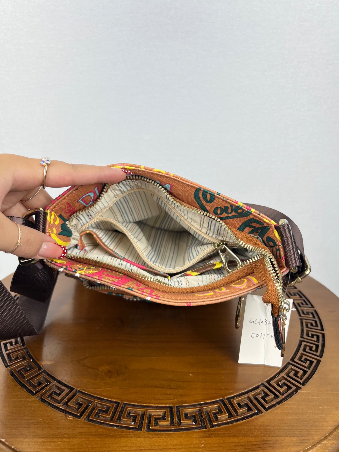 کیف دوشی طرح دار و فانتزی رنگ قهوه ای روشن - Image 9