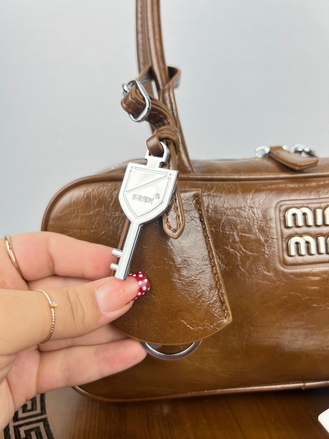 کیف برند LOHASYS (miu miu) رنگ قهوه ای - Image 5