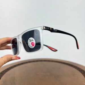 عینک برند Ray.Ban فراری